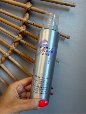 Monat Studio One Glossy Shine Mist - Silver